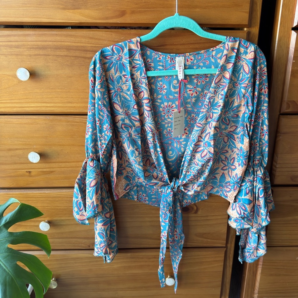 NWT Raga Floral Tie-Front Bell Sleeve Top with Bell 3/4 Sleeves Size Large